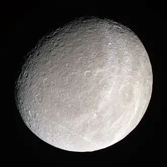 Rhea, gefotografeerd door Cassini 16 januari 2005 (NASA)