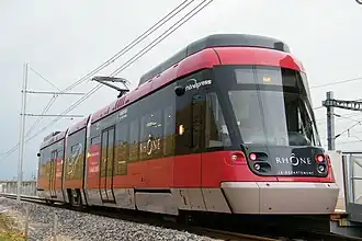Rhônexpress tram van het type Tango op het vliegveld Lyon-Saint Exupéry