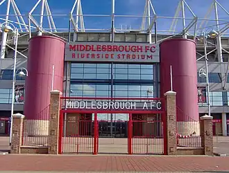 Hoofdingang Riverside Stadium