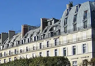 Typerende huizen met zinken mansardedaken