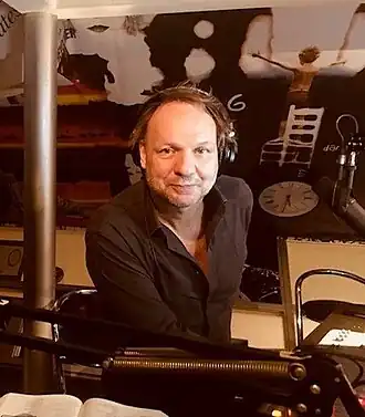 Rob Stenders in de thuisstudio 2022