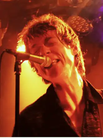 Robin Berlijn tijdens een concert van Sky Pilots in Ekko, Utrecht, 8 mei 2014.