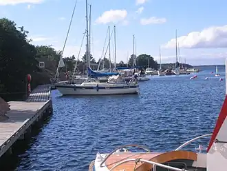 De haven van Rödhamn