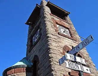 De klokkentoren van Roslyn