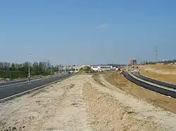 Rechts de rotonde in aanleg, links de verlegde Pegasuslaan