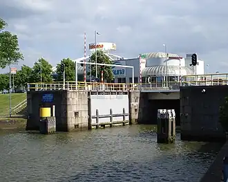 Boerengatbrug aan de Admiraliteitskade (rijksmonument)