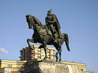 Standbeeld van Skanderbeg in Tirana