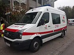 SIT-Med standplaats Brugge met oude huisstijlstriping aanwezig tijdens een preventieve dienst aan het Jan Breydelstadion.
