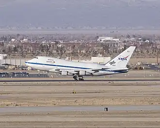 NASA-vliegtuig landt op Palmdale Regional Airport
