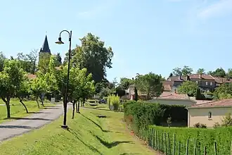 Binnenrijden van het dorp uit het noorden