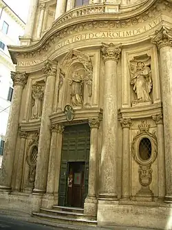 … met beelden van Raggi en Sillani.