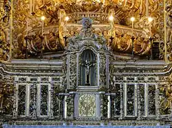 Het interieur van de katholieke kerk São Francisco