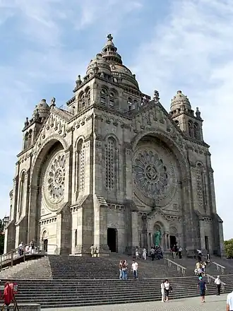 Katholieke kerk Santuário do Sagrado Coração de Jesus op de berg Monte de Santa Luzia in Viana do Castelo