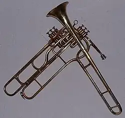 Een variant op de ventieltrombone: de saxtrombone met 6 ventielen ontwikkeld door Adolph Sax