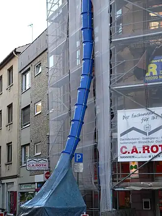 Stortkoker voor puin en bouwafval