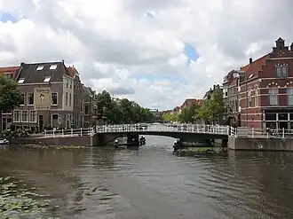 Scheluwbrug met de Herengracht op de voorgrond