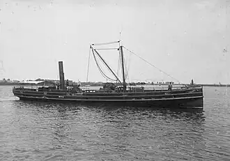 1878 - 1937, schroefstoomschip Merwede III, gebouwd op de werf van Cornelis en Pieter Boele in Bolnes. Afmetingen: 36,00 × 5,66 m.