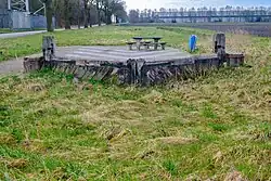Voormalige schutsluis van het Nieuwe Compagniesterdiep gezien vanaf het Kielsterdiep in de richting van het zuiden. Het diep werd in 1967 gedempt.