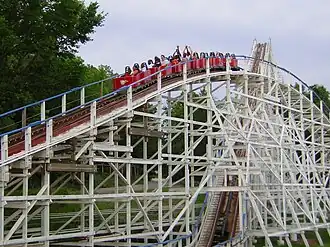 De achtbaan Screamin' Eagle