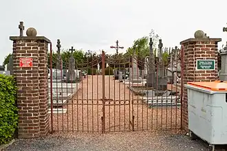 Toegang tot de begraafplaats