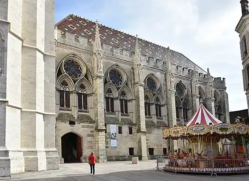 Het synodaal paleis te Sens