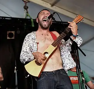 Frontman Sergej Sjnoerov van Leningrad in 2007