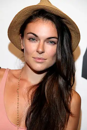 Serinda Swan (augustus 2012)