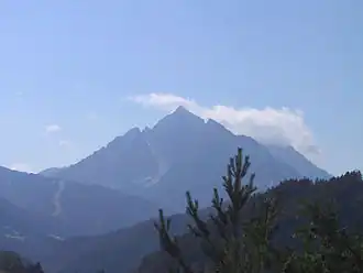 Blik op de Serles vanuit het noorden