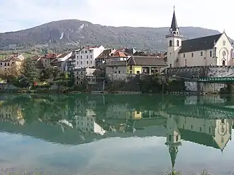 Seyssel (Haute-Savoie) gezien vanuit Seyssel (Ain)
