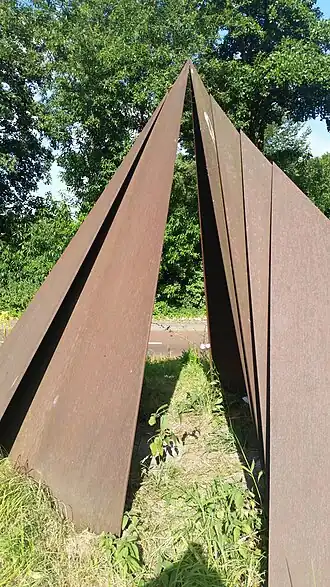 Doorkijk in Shelter (2018)