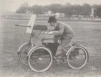 De Motor Scout, gefotografeerd in juni 1899.