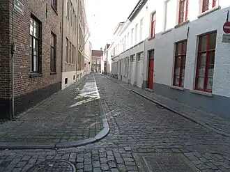 Sint-Gilliskerkstraat in de richting van de Gouden-Handstraat.