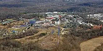 Luchtfoto van het attractiepark in 2016