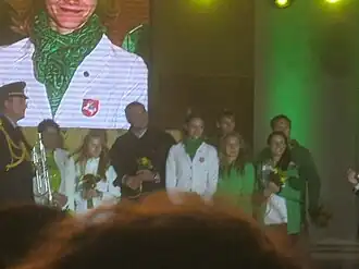 Akvilė Stapušaitytė (voorste rij, rechts)