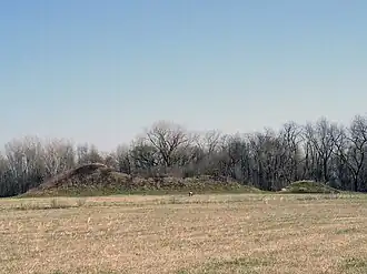 Craig Mound, de grafheuvel, die door archeologen, die het eerste wetenschappelijke onderzoek deden, Great Mortuary werd genoemd