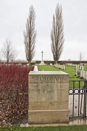 Toegang en Cross of Sacrifice