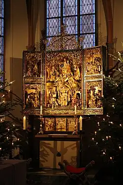 Altaarstuk uit ca. 1550 in deze kerk, gemaakt door Benedikt Dreyer uit Lübeck