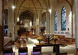 Interieur (vanuit het koor)