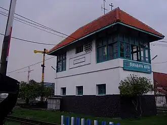 Seinhuis van station Surabaya Kota (2005)