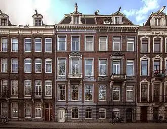 Nummer 52 staat ter linkerzijde