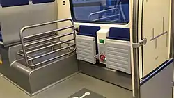 1 van de 2 plaatsen voor rolstoelen in SLT 2424.