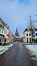 Straatbeeld op de R.K. kerk