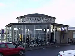 Oude stationstoegang Sonsbeekzijde; december 2005.