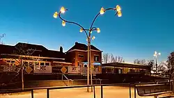 Het plein voor het stationsgebouw