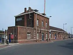 Het voormalige stationsgebouw