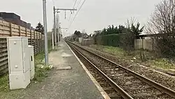 Perron naast het spoor