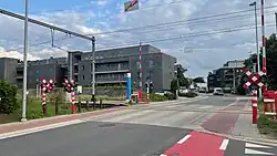 Overweg aan het station