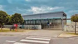 Ingang Zuid met fietsenstalling