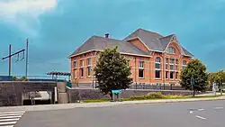 Het stationsgebouw