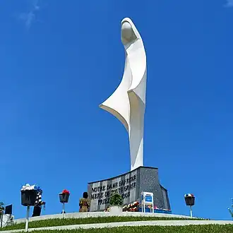 Standbeeld van de heilige Maria in het park